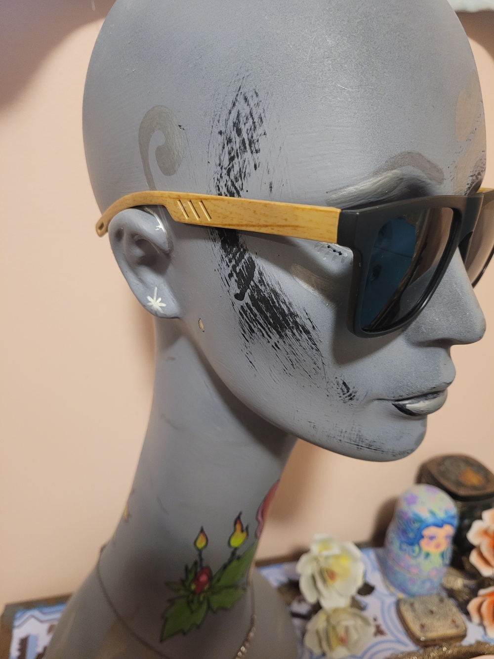 Bamboo Print Arm Black Lens Sunglasses